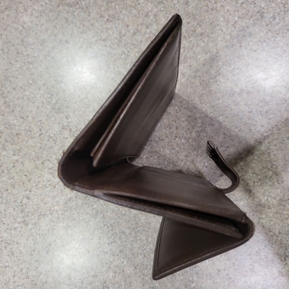 Gucci Brown Monogram Wallet - Picture 10 of 11